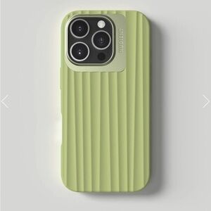 NWT Nudient iPhone 16 Pro Case | Bold Case Leafy Green
